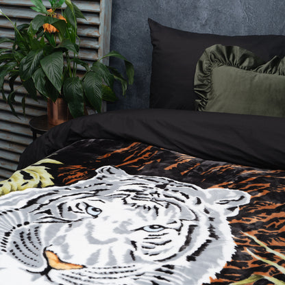 Embossed deken  Snow tiger Zwart